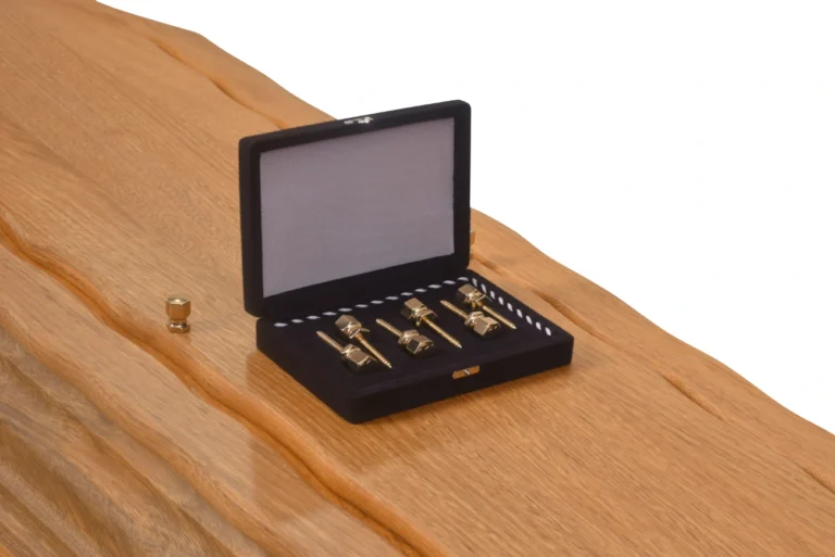 Rigon - Detalhe 1- 370 - Cerejeira Natual Acetinado