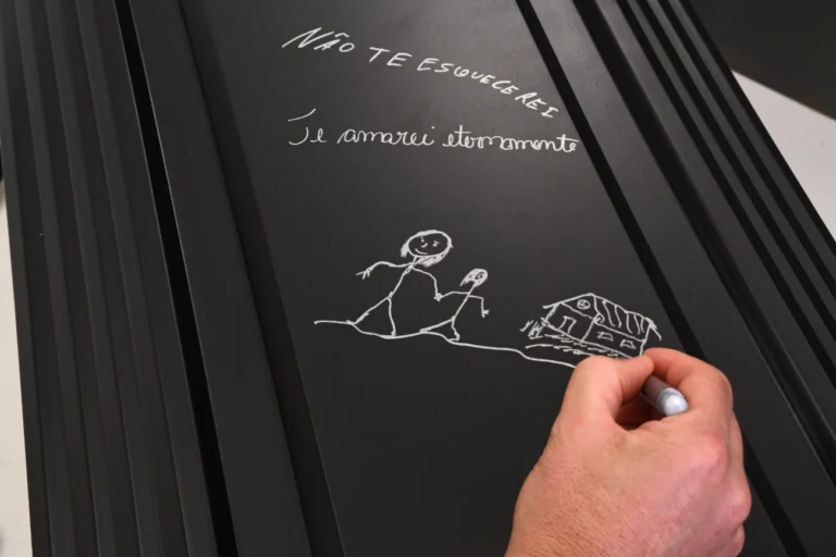 Rigon - Detalhe 1 - 460 - Imperador - Imperatriz - Preta